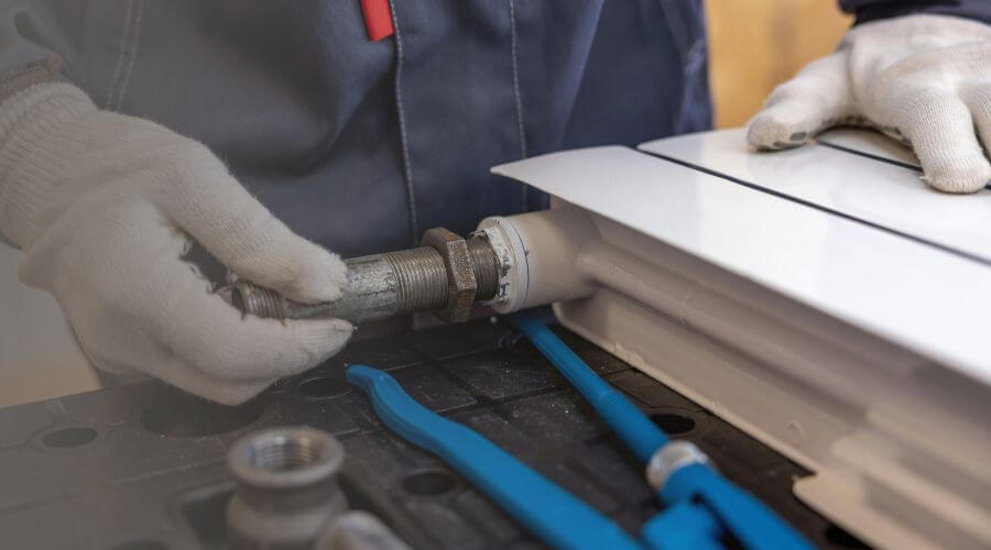 Expert burst pipe repair services in Ewing, NE